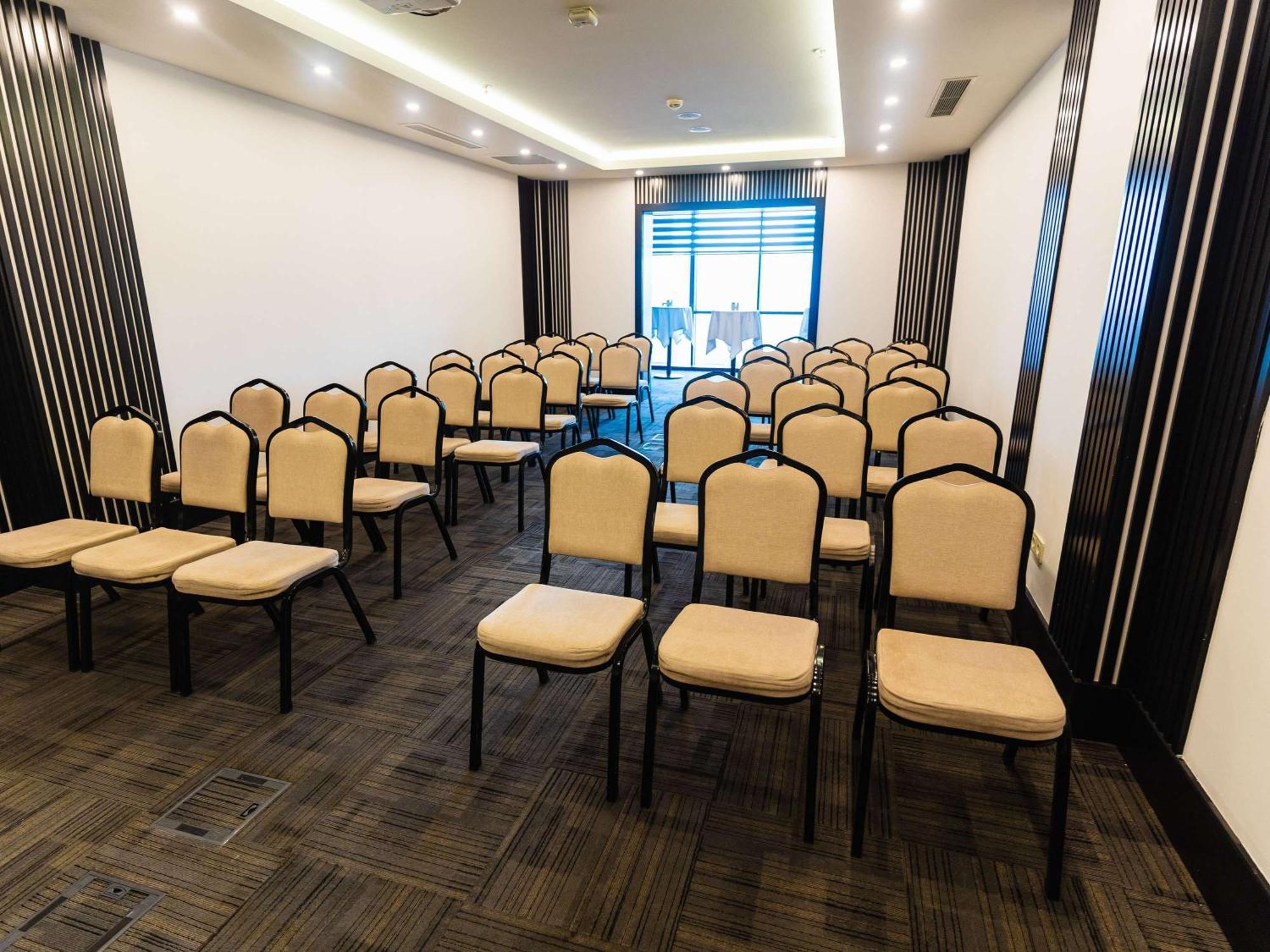 Mercure Baku City Exterior photo