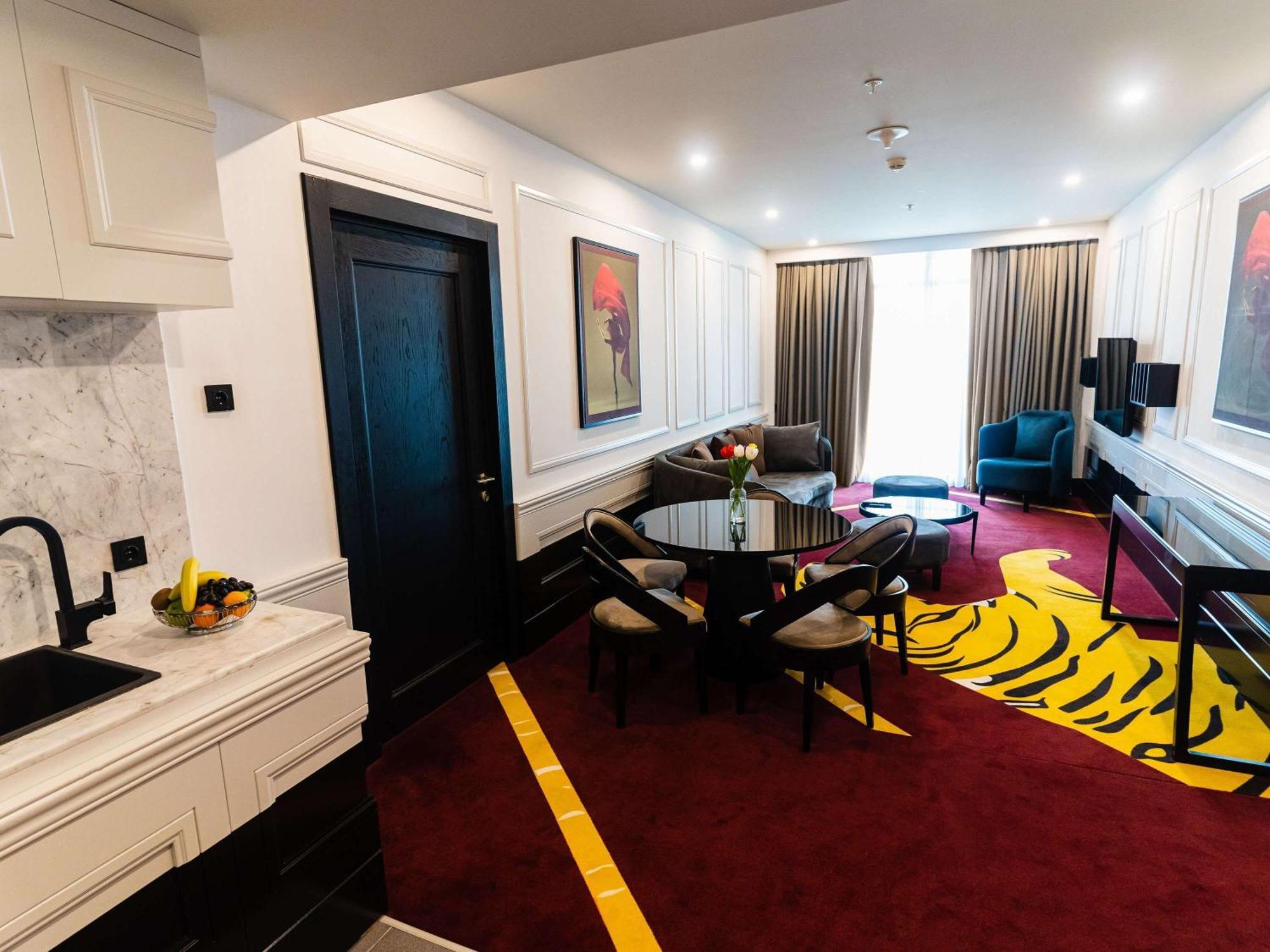 Mercure Baku City Exterior photo